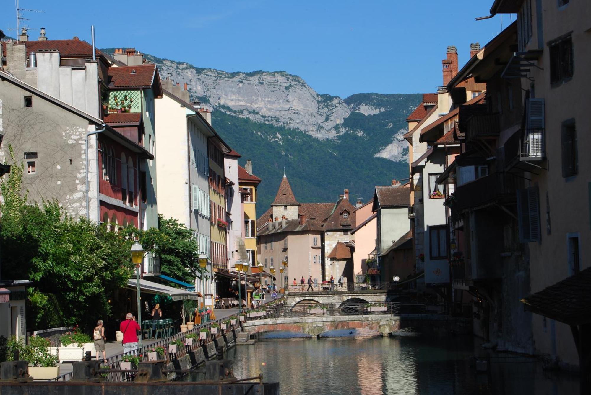 Hotel Des Alpes Annecy Exterior photo