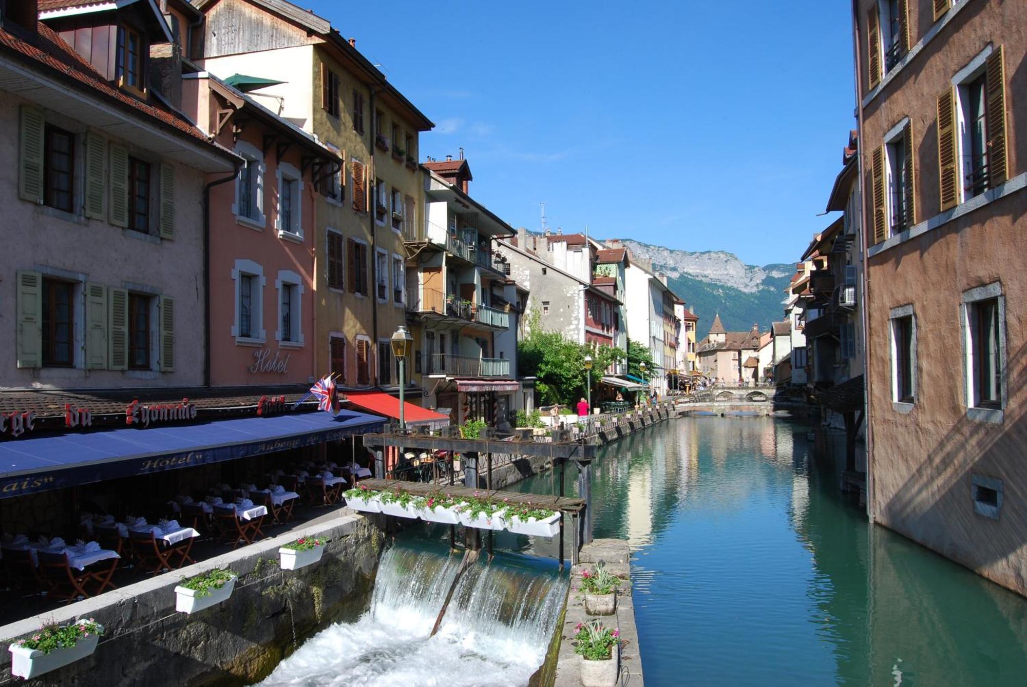 Hotel Des Alpes Annecy Exterior photo